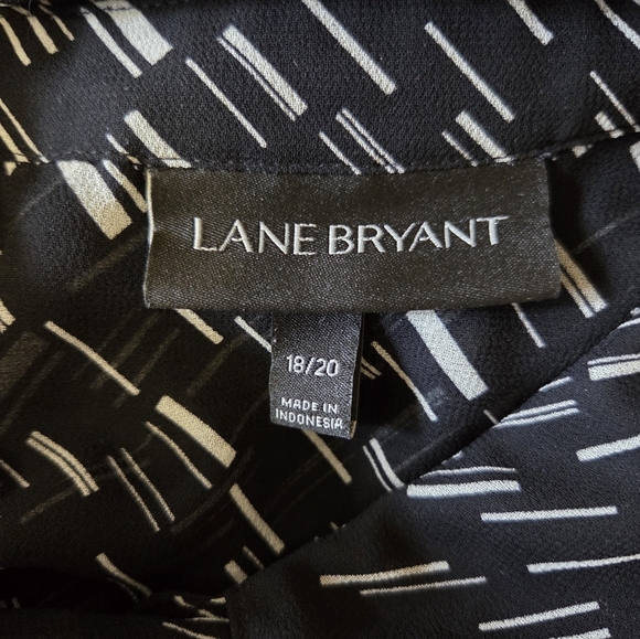 ⭐️Lane Bryant Black and White Blouse Size 18/20 - Picture 5 of 5